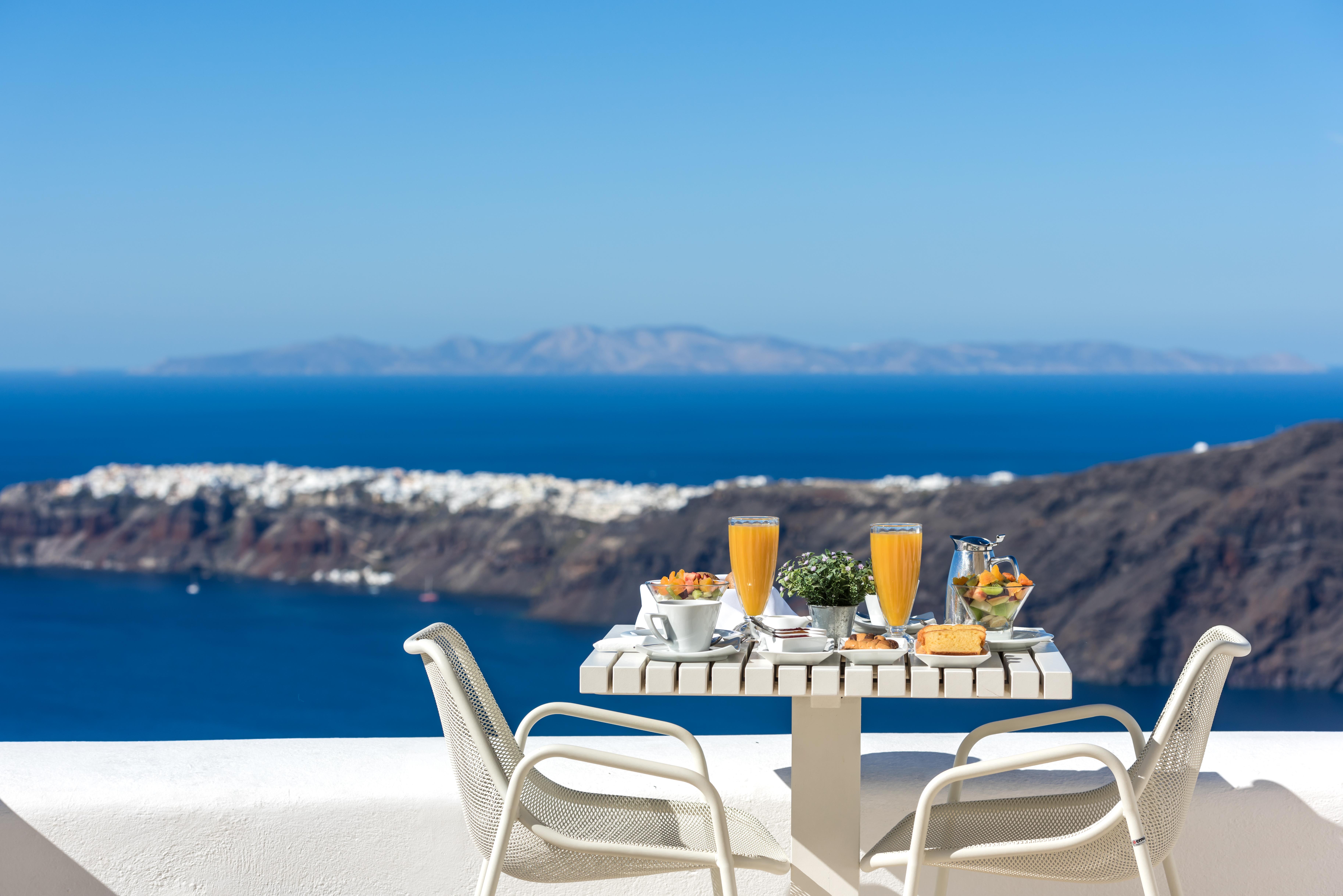 White Santorini Ημεροβίγλι